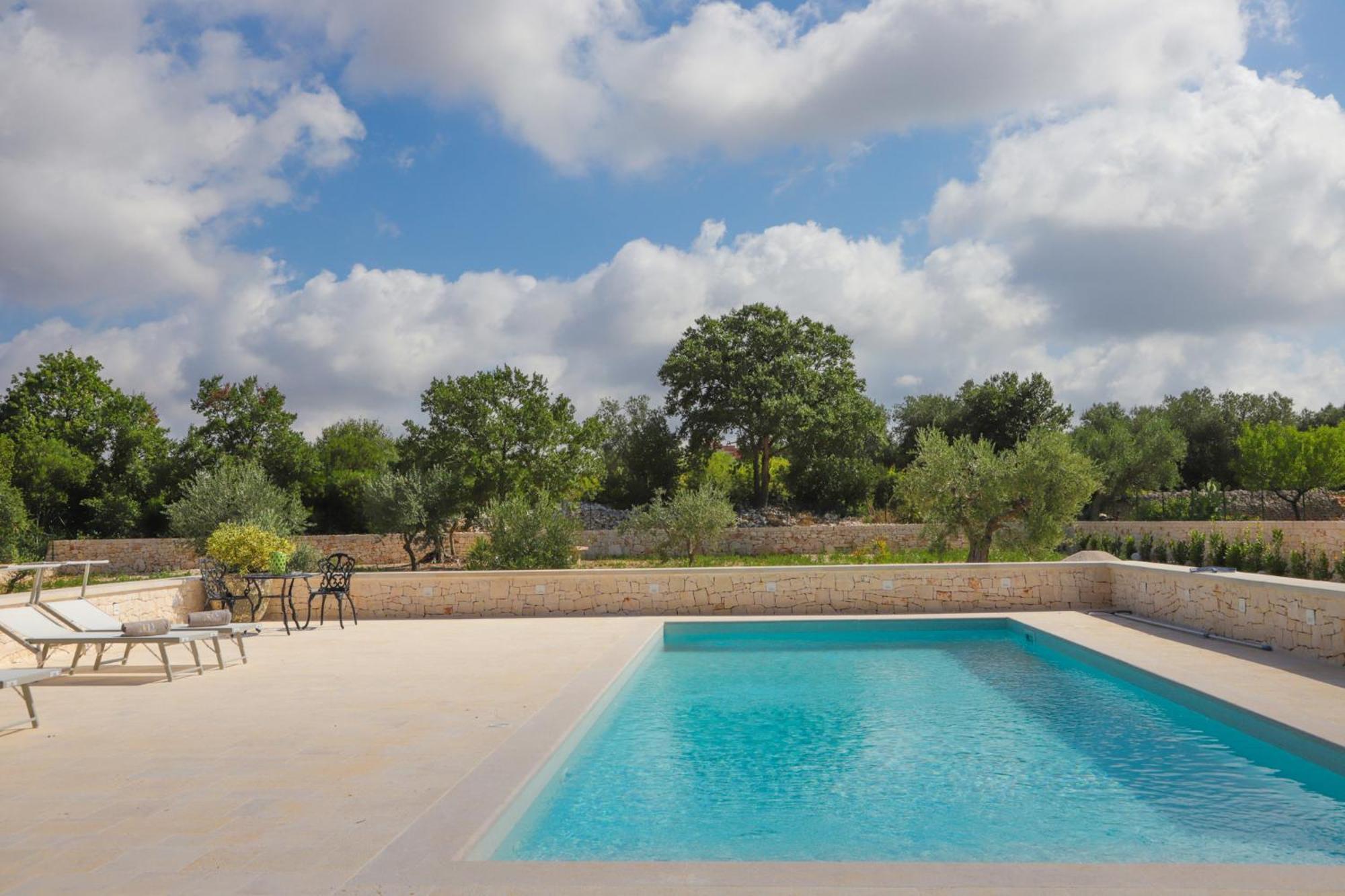 Td Trullo Roverella Charming Trullo With Pool Castellana Grotte Exteriér fotografie